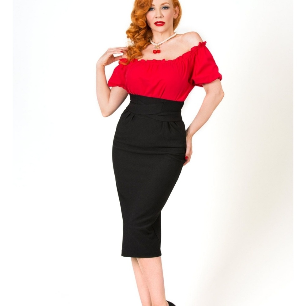 High waisted black skirt